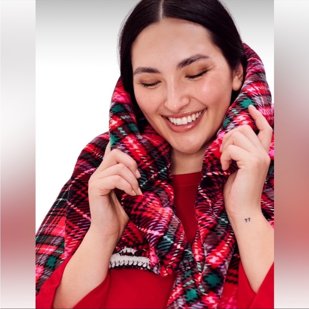 NWT VICTORIA’S SECRET Plaid Sherpa Blanket NEW